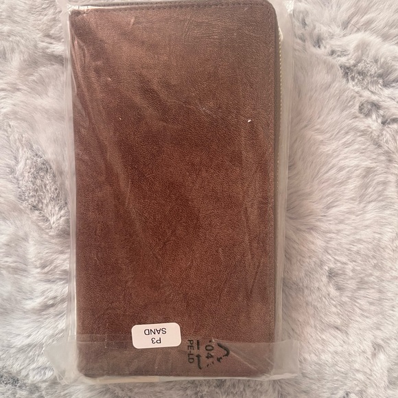 Valentina Leather Wallet NWT - Picture 3 of 5